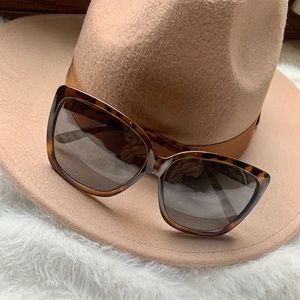 Sunglasses - Over sized - Tortoise shell